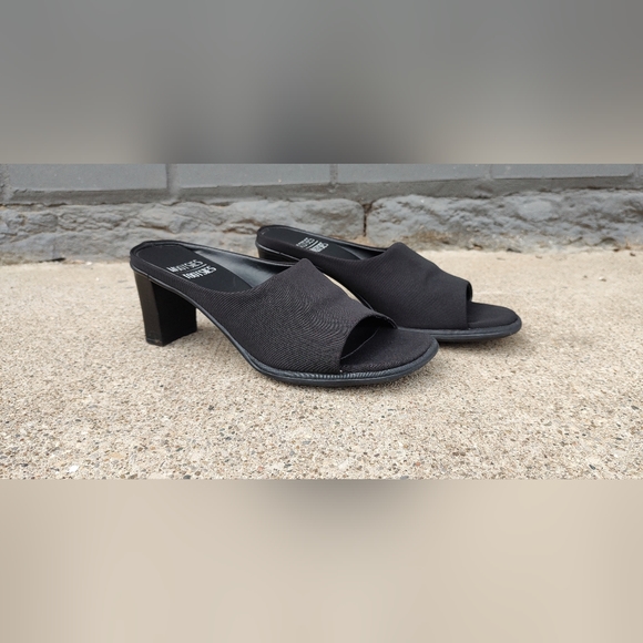 Mootsies Tootsies Freddi Black Banded Chunk Heel, Size 8, Black - Picture 11 of 15